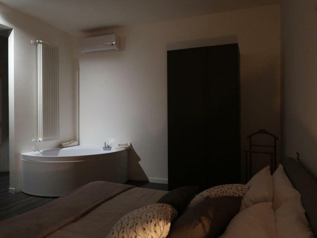 Romeo&juliet's Nest In Apartment *